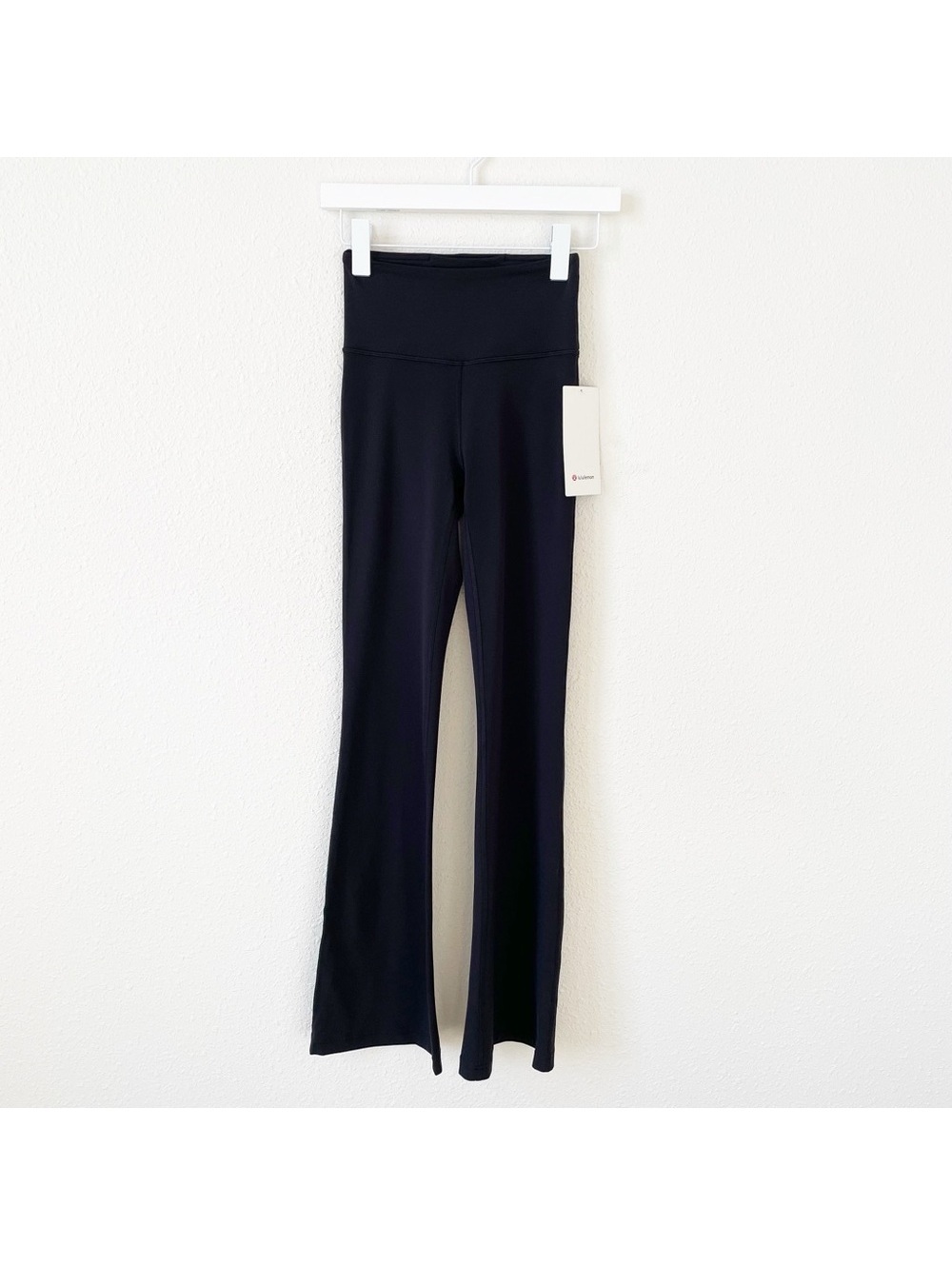 Lululemon Groove SHR Nulu Flared Pant Black Size 2 Regular Athleisure Retro NEW